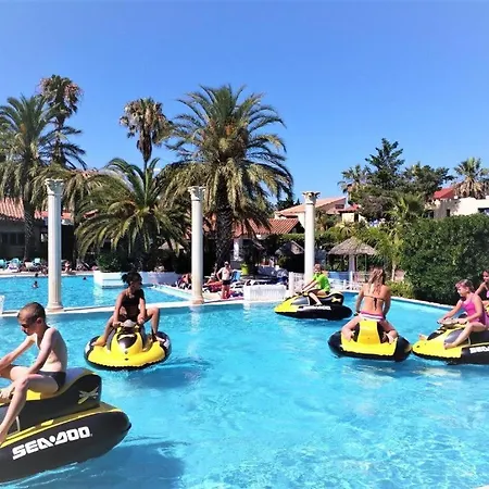 Ξενοδοχείο Ensemble D'appartements - Malibu Village