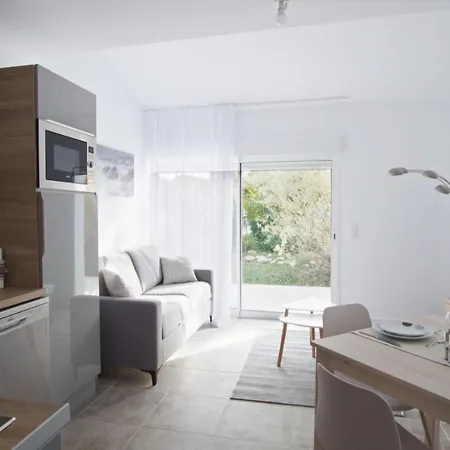 Ξενοδοχείο Ensemble D'appartements - Malibu Village Canet-en-Roussillon