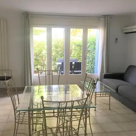 Ξενοδοχείο Ensemble D'appartements - Malibu Village *
