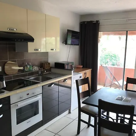 Ξενοδοχείο Ensemble D'appartements - Malibu Village